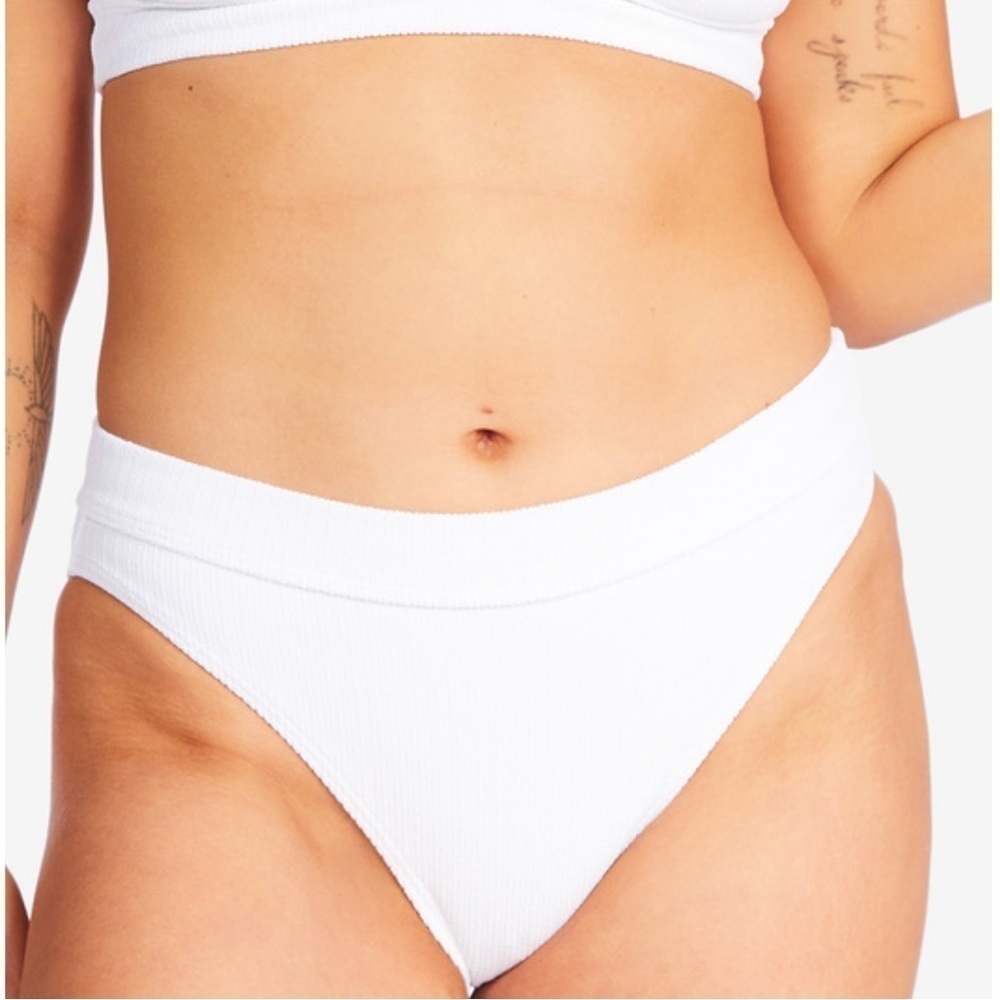 NWT Billabong Sunrays Maui Rider Ribbed High Cut Bikini Bottoms White